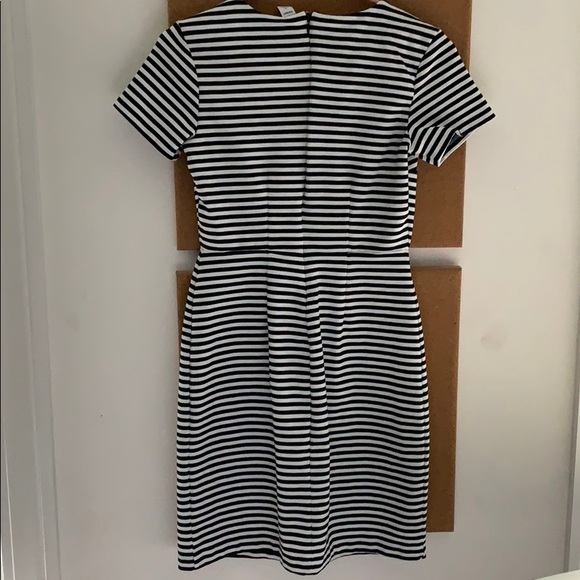 Gap black and white fit and flare dress - Picture 2 of 2